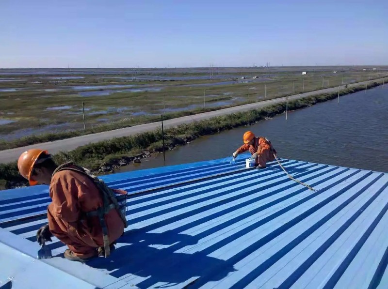 德化钢结构屋面漏水原因